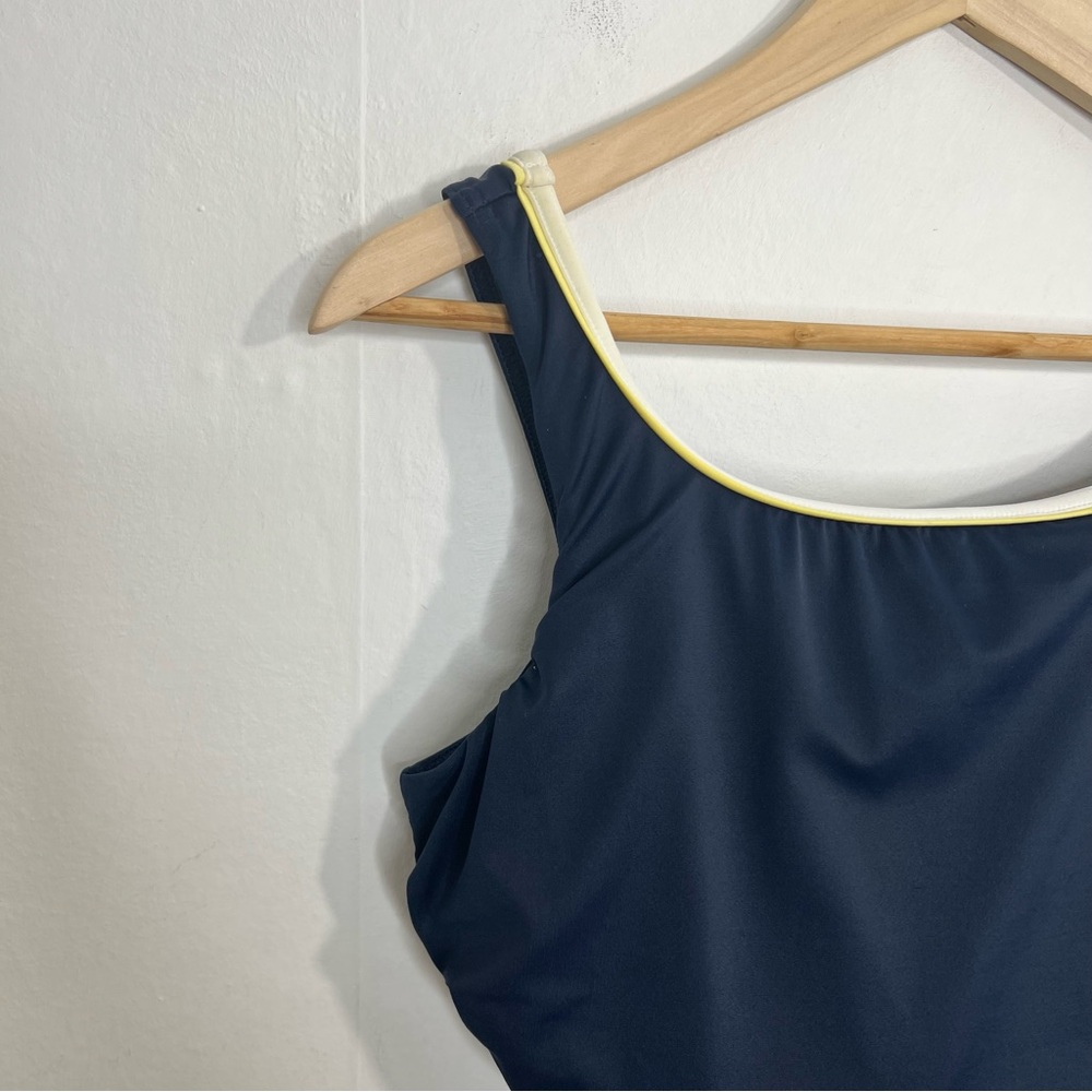 NWT Miraclesuit Regatta Navy Blue One Piece Slimming Swimsuit Size 16 - Picture 4 of 12